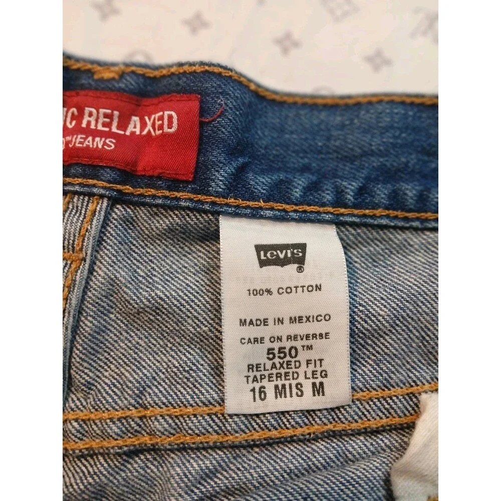 Levi's 550s Classic Relaxed Fit Blue Cotton Denim Shorts 5-Pocket Distressed 16m